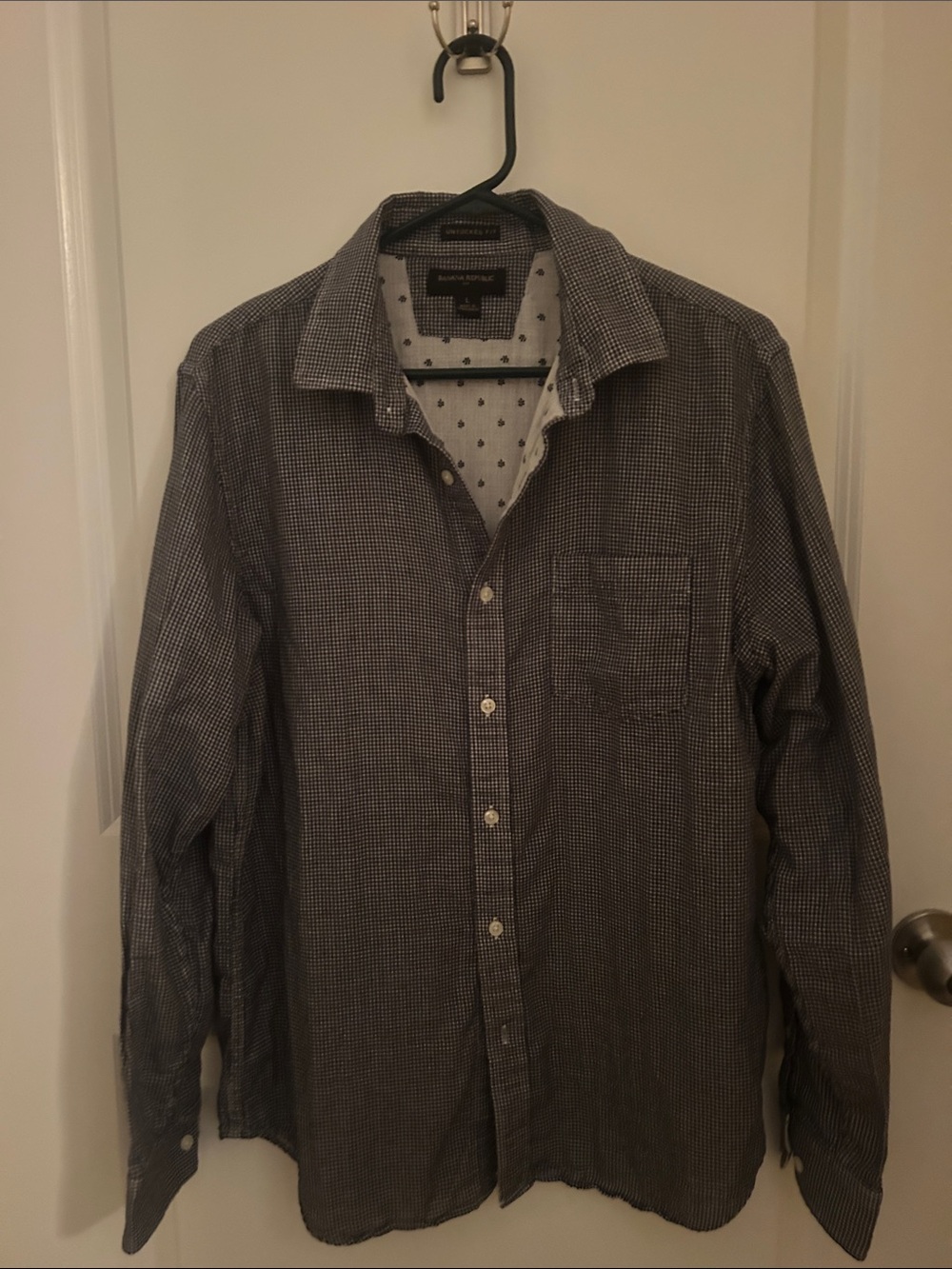 Banana Republic Men's Navy and White Micro-Check Button-Down Shirt